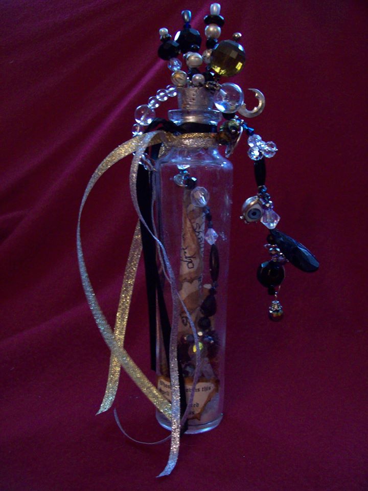 Protection Spell Bottle by Laurie Cabot - Click Image to Close